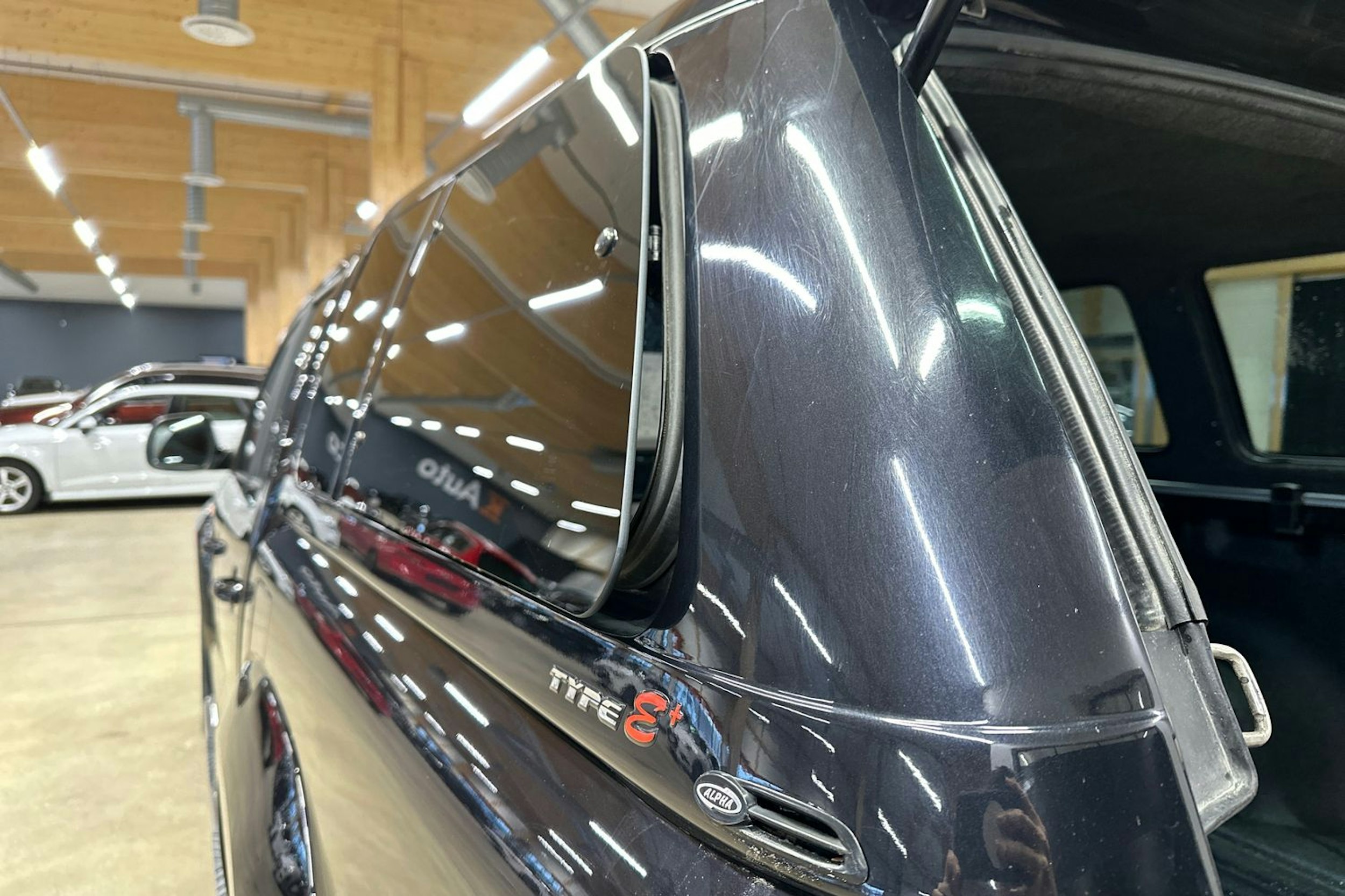 musta Volkswagen Amarok 2020 kuva 16.