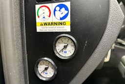 musta Volkswagen Amarok 2020 kuva 21.