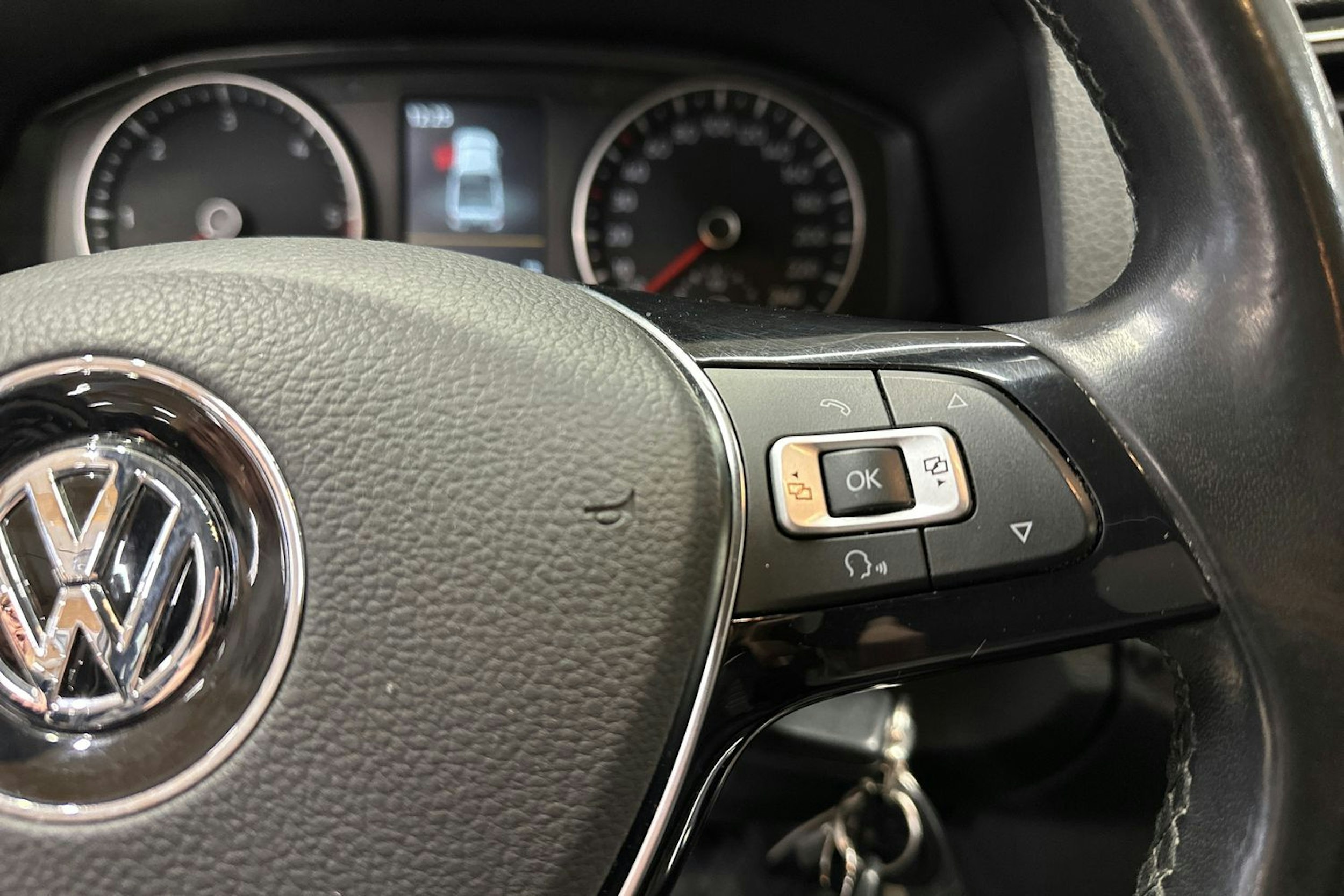 musta Volkswagen Amarok 2020 kuva 24.