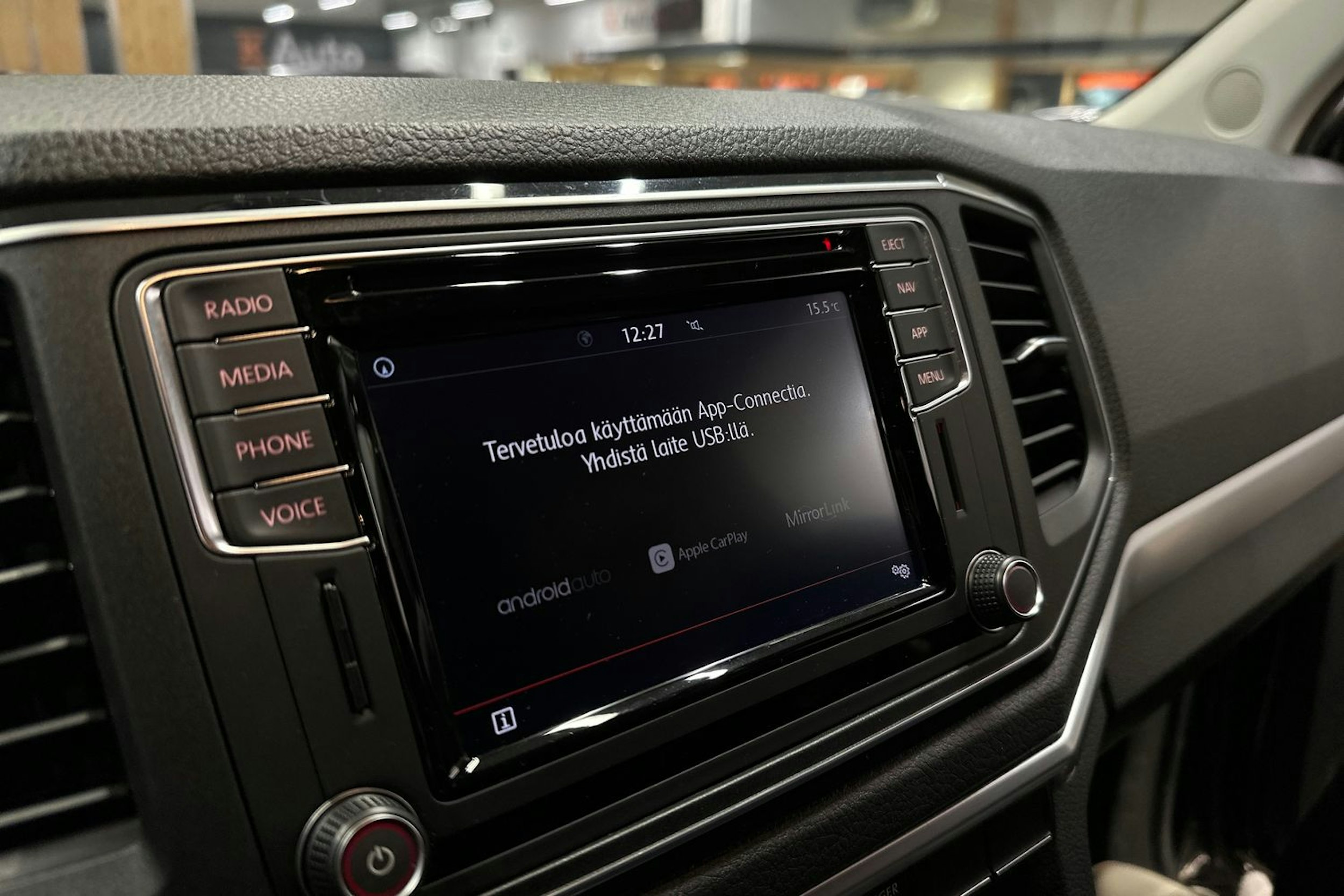 musta Volkswagen Amarok 2020 kuva 28.