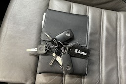 musta Volkswagen Amarok 2020 kuva 33.