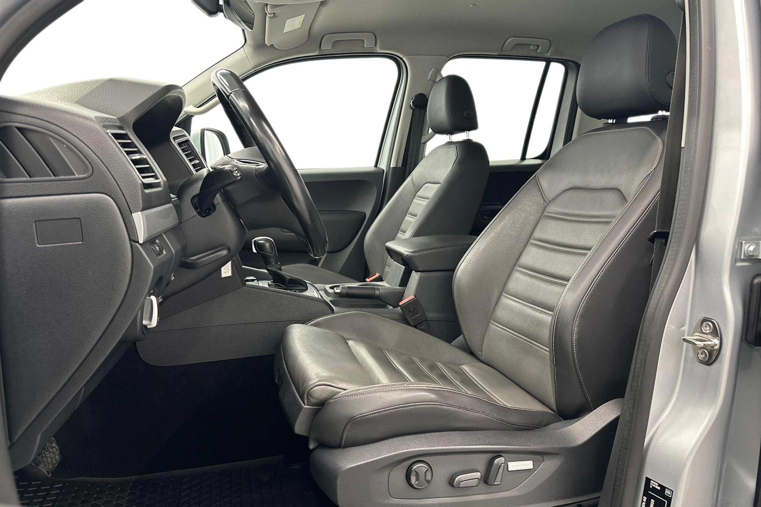 hopea Volkswagen Amarok 2020 kuva 8.