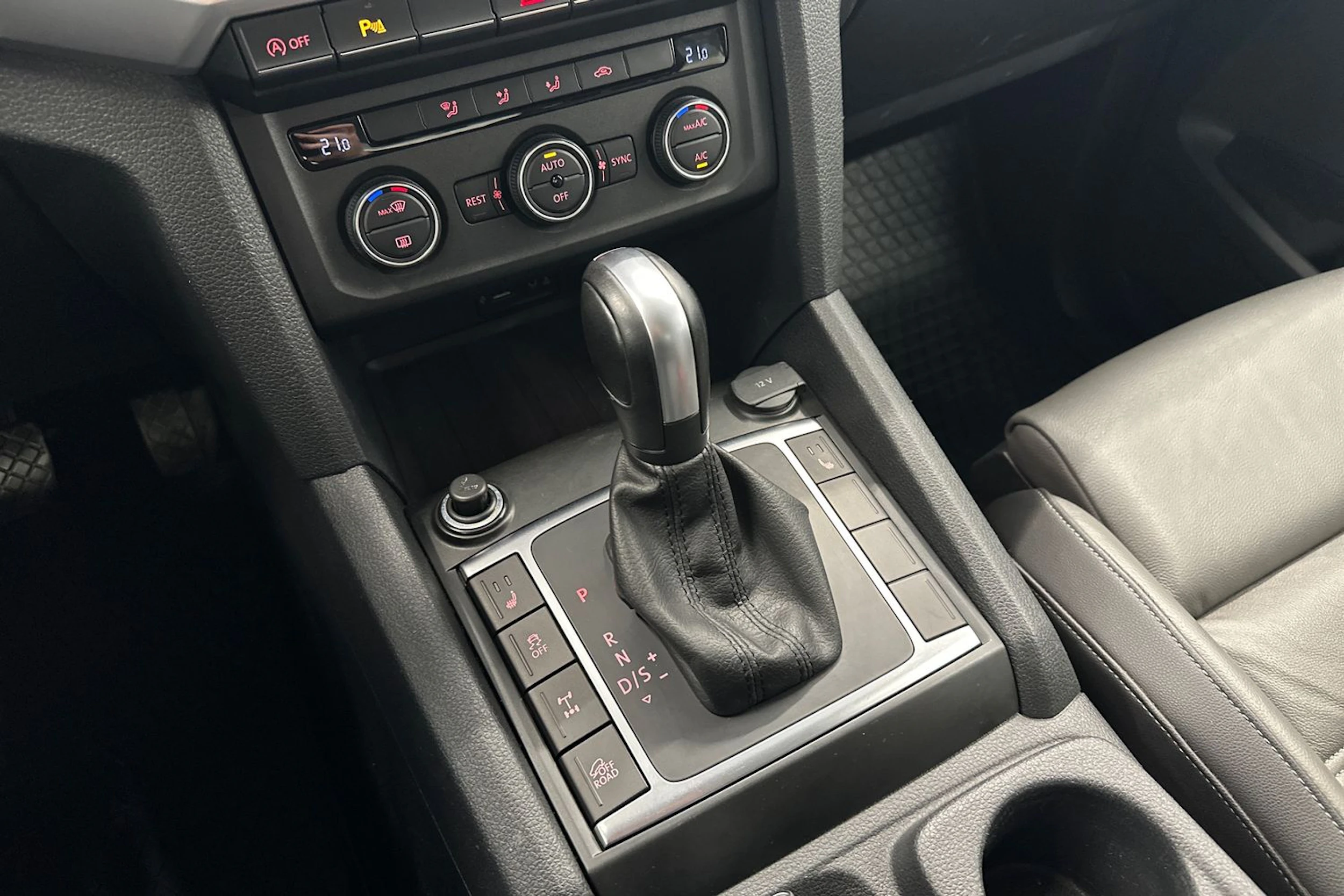 hopea Volkswagen Amarok 2020 kuva 22.