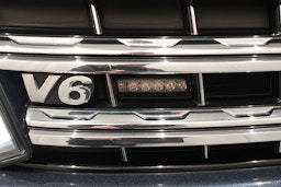 sininen Volkswagen Amarok 2020 kuva 18.