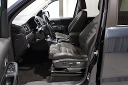 sininen Volkswagen Amarok 2020 kuva 21.