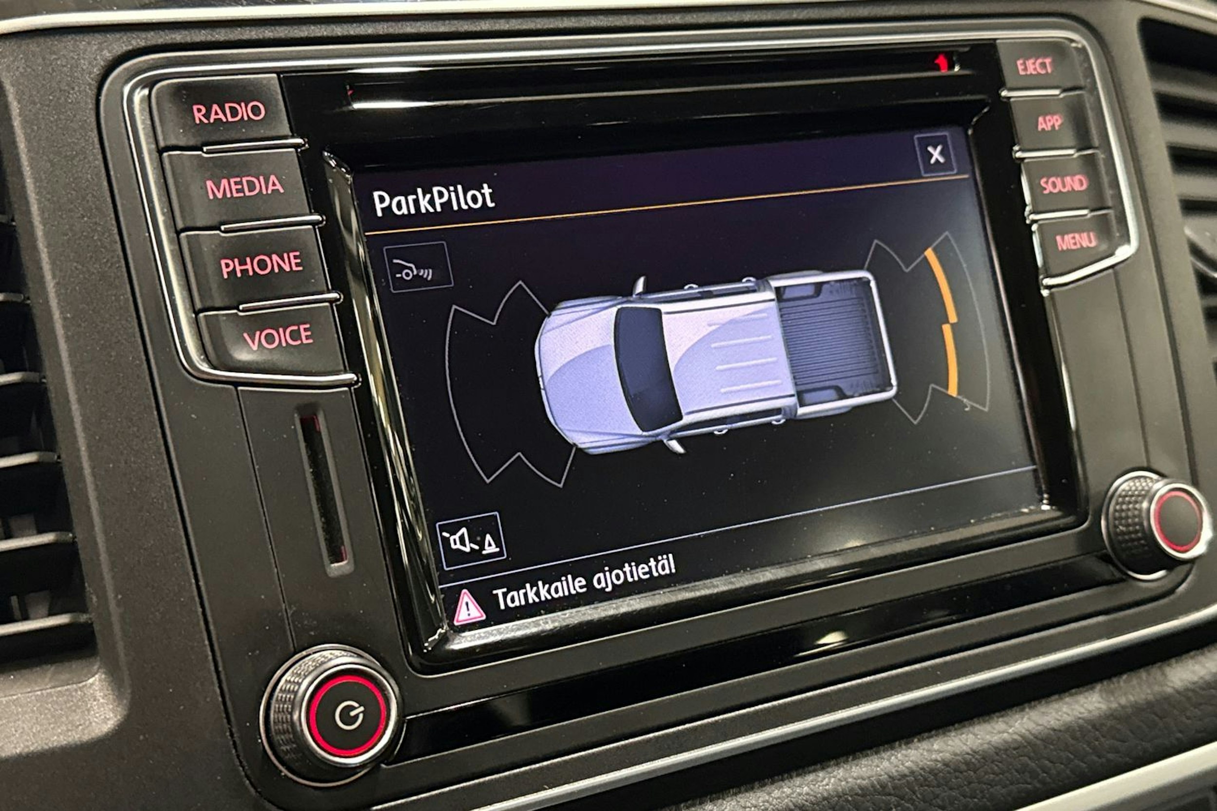 valkoinen Volkswagen Amarok 2020 kuva 18.