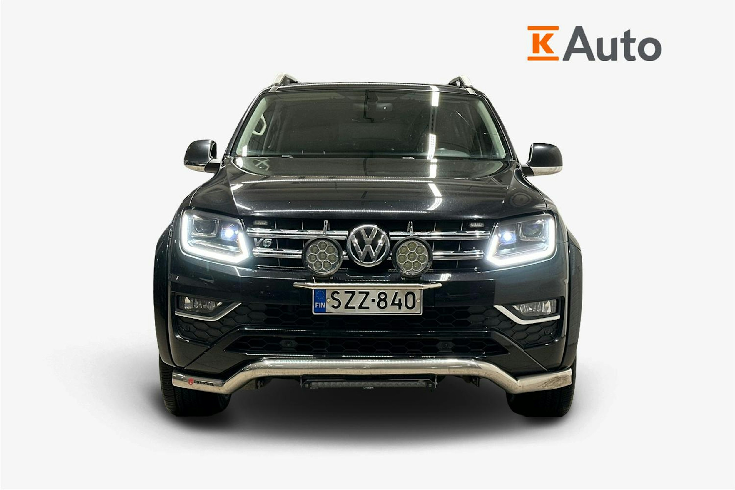 Musta Volkswagen Amarok 2020 kuva 5.