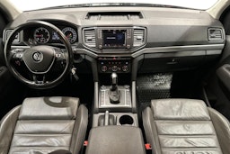 Musta Volkswagen Amarok 2020 kuva 9.
