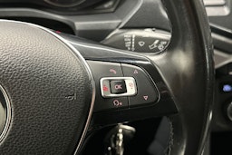 Musta Volkswagen Amarok 2020 kuva 19.
