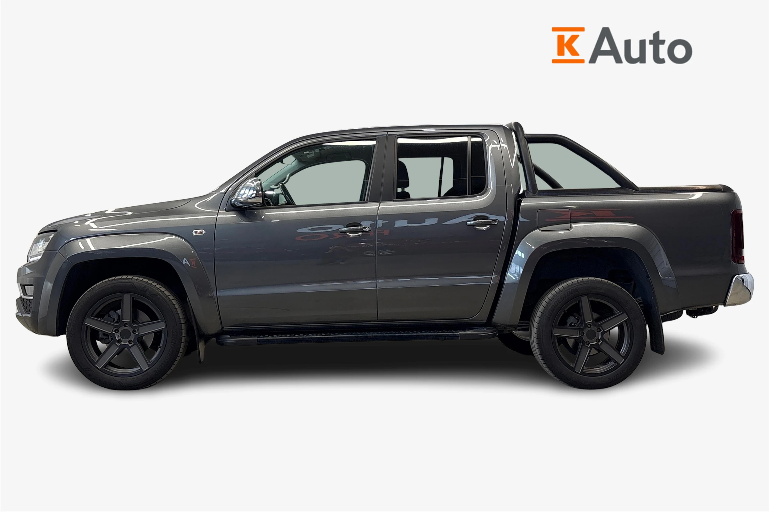 harmaa Volkswagen Amarok 2020 kuva 5.