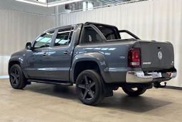harmaa Volkswagen Amarok 2020 kuva 7.