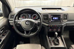 harmaa Volkswagen Amarok 2020 kuva 10.