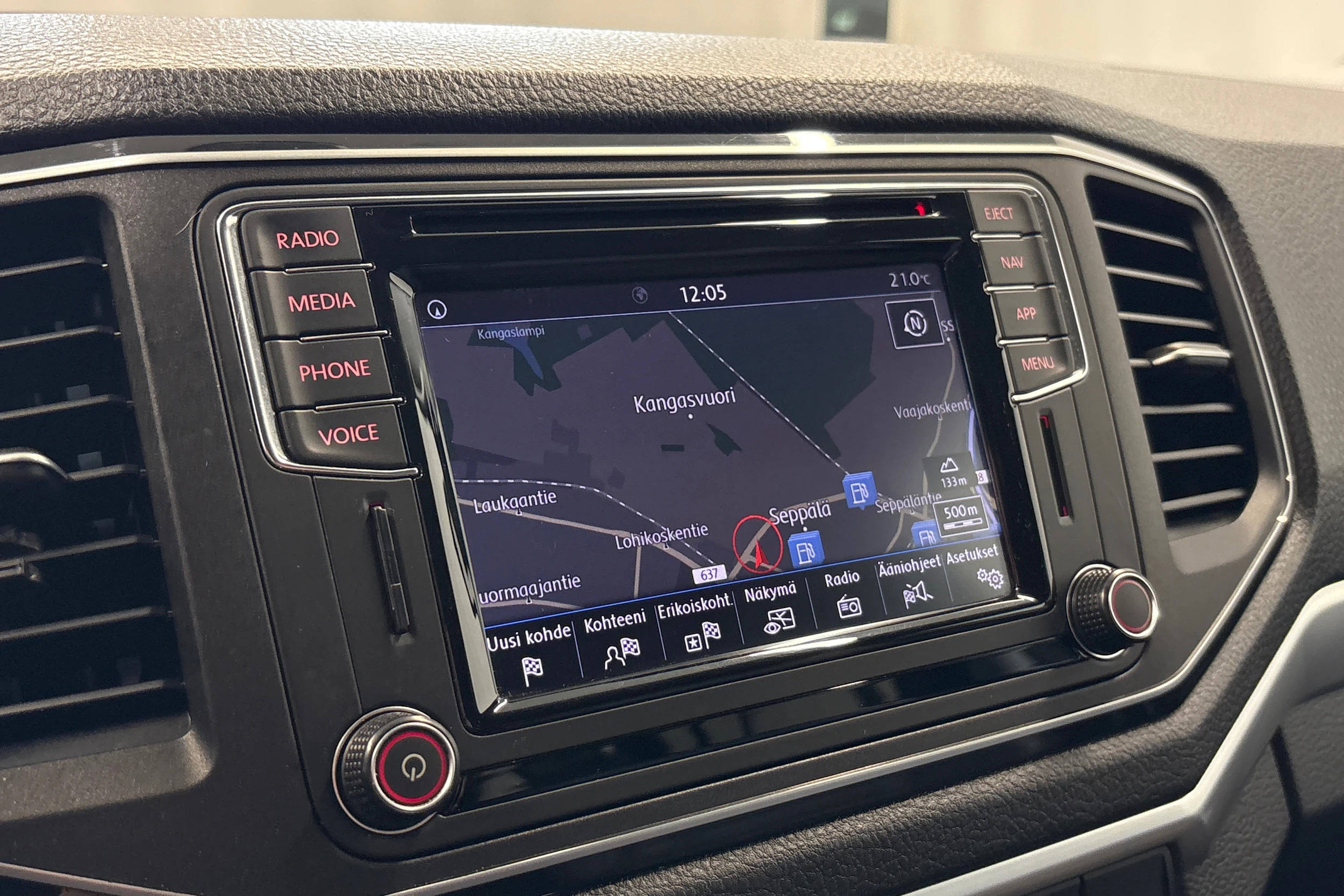 harmaa Volkswagen Amarok 2020 kuva 18.