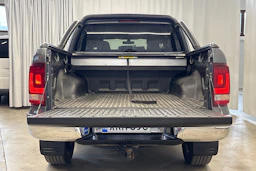 harmaa Volkswagen Amarok 2020 kuva 24.
