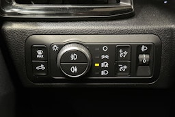 musta Volkswagen Amarok 2023 kuva 15.