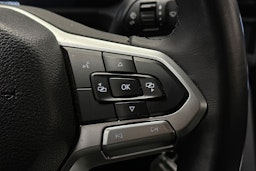 musta Volkswagen Amarok 2023 kuva 17.