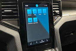 musta Volkswagen Amarok 2023 kuva 22.