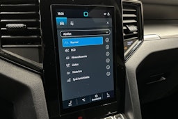 musta Volkswagen Amarok 2023 kuva 25.