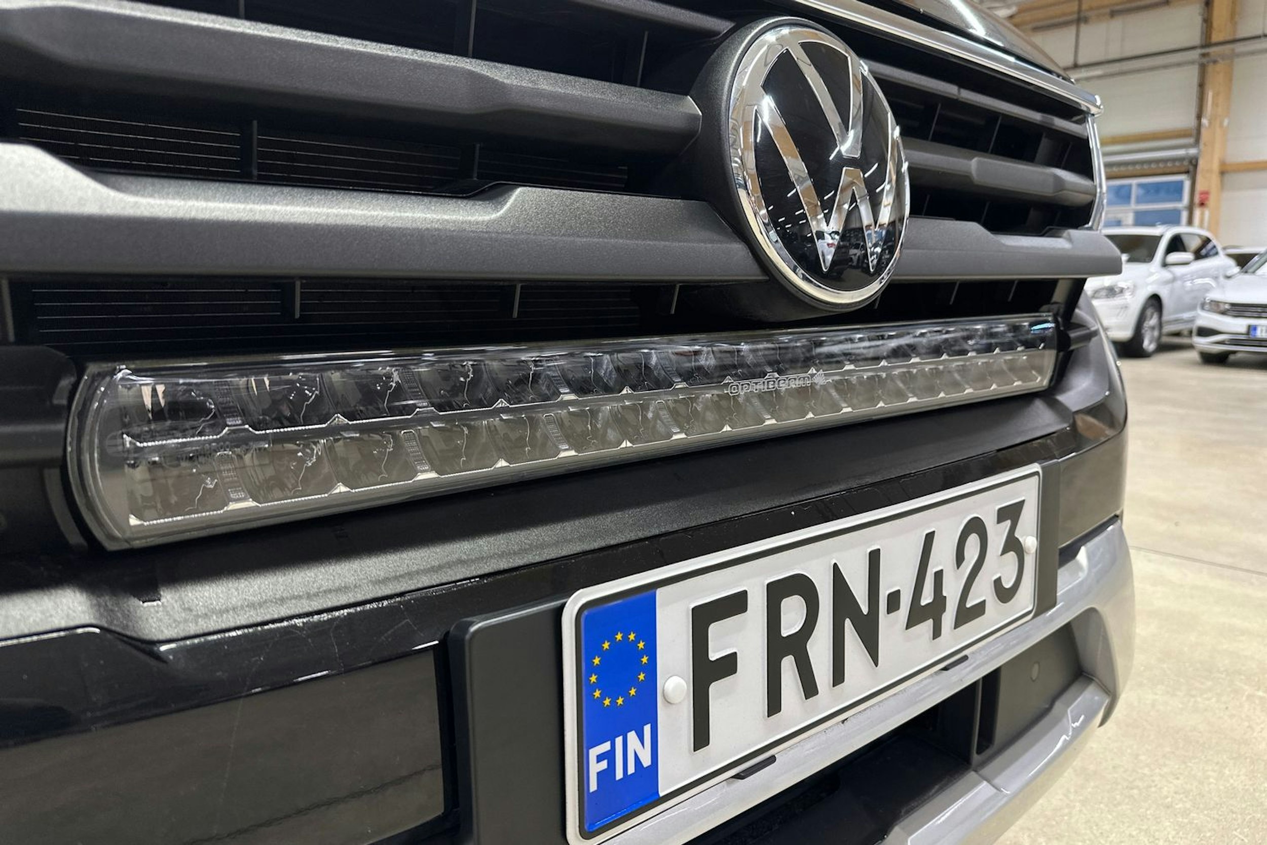 musta Volkswagen Amarok 2023 kuva 33.