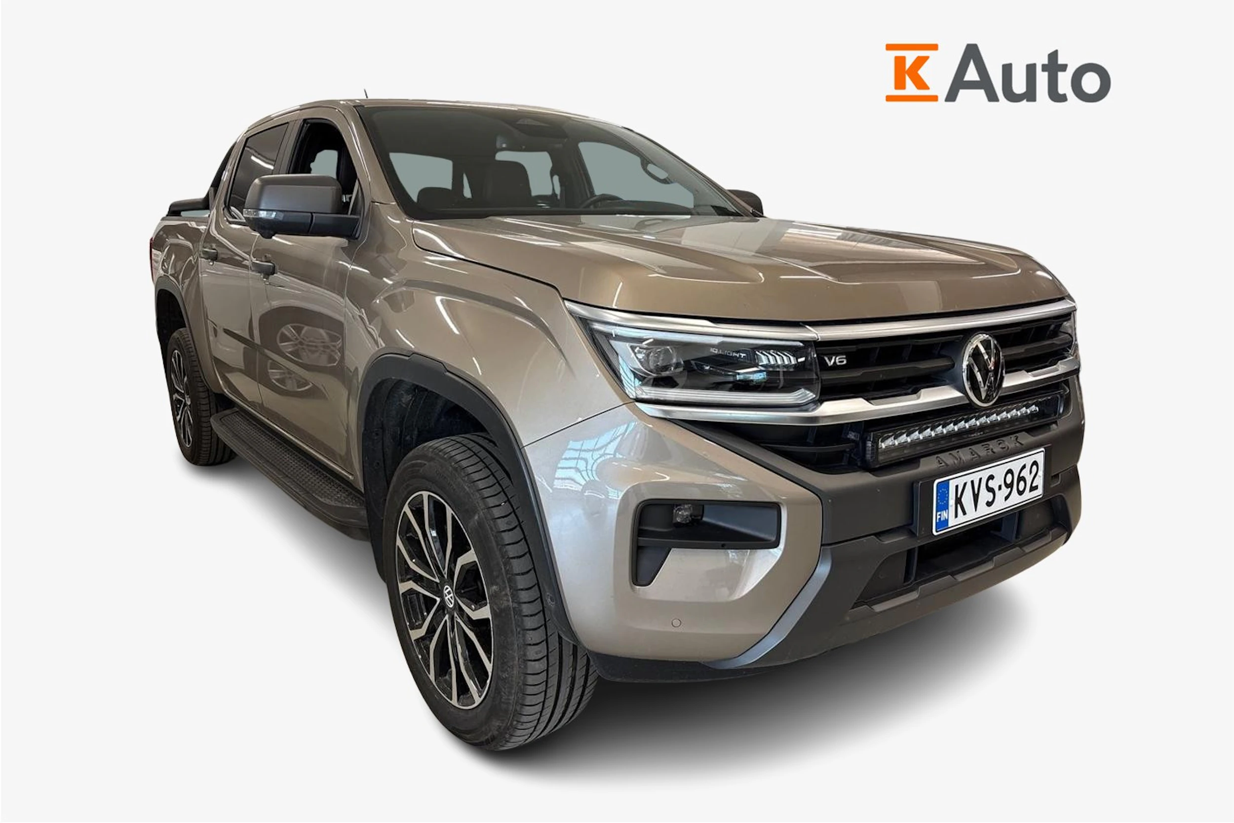 Harmaa Volkswagen Amarok 2023 kuva 1.