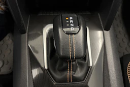 Harmaa Volkswagen Amarok 2023 kuva 21.