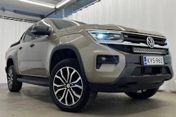 Harmaa Volkswagen Amarok 2023 kuva 40.