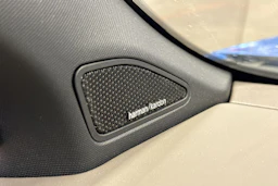 sininen Volkswagen Amarok 2023 kuva 4.