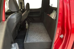 punainen Volkswagen Amarok 2023 kuva 10.