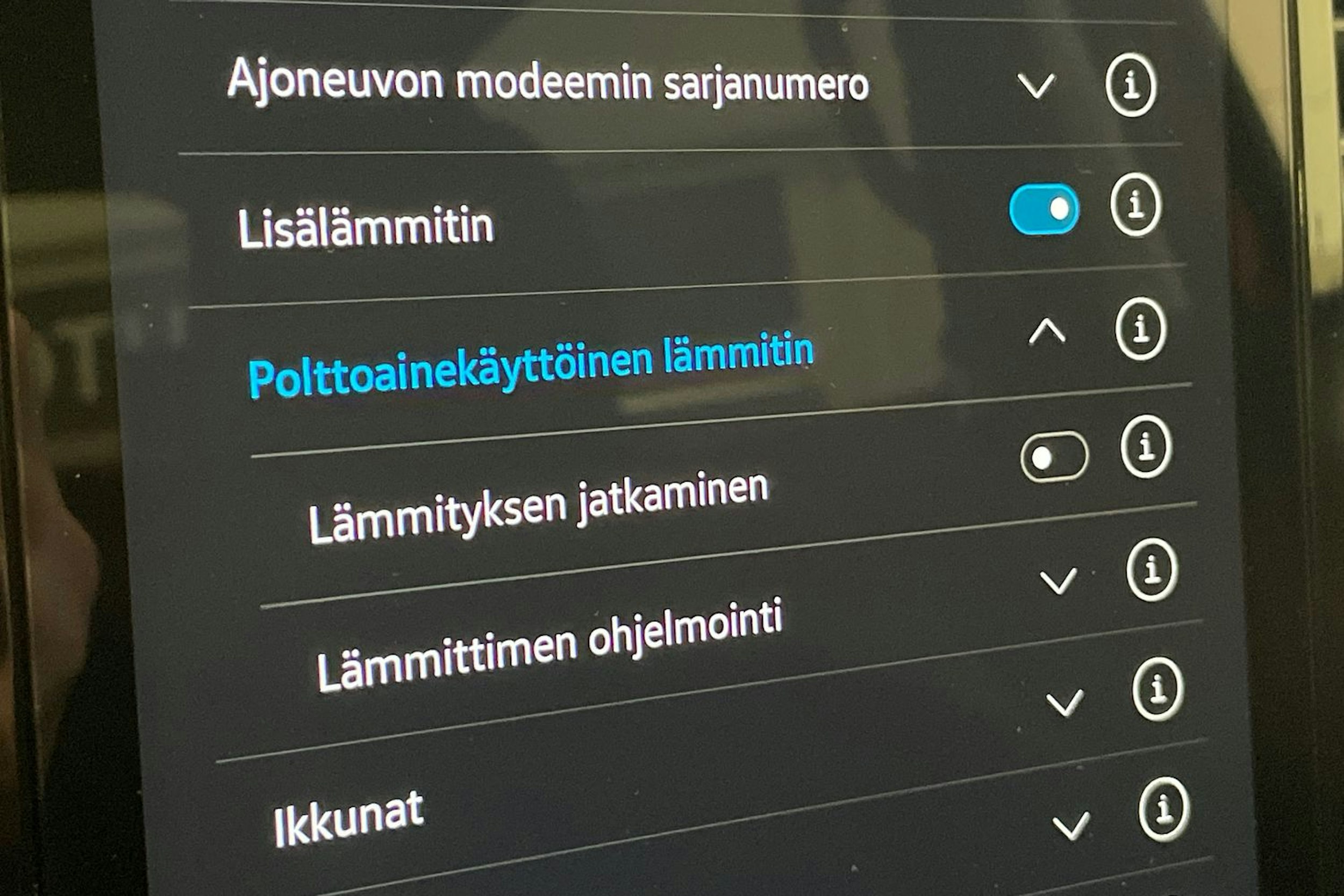 punainen Volkswagen Amarok 2023 kuva 29.