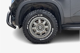 musta Volkswagen Amarok 2023 kuva 12.