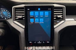 musta Volkswagen Amarok 2023 kuva 23.