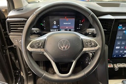 musta Volkswagen Amarok 2024 kuva 16.