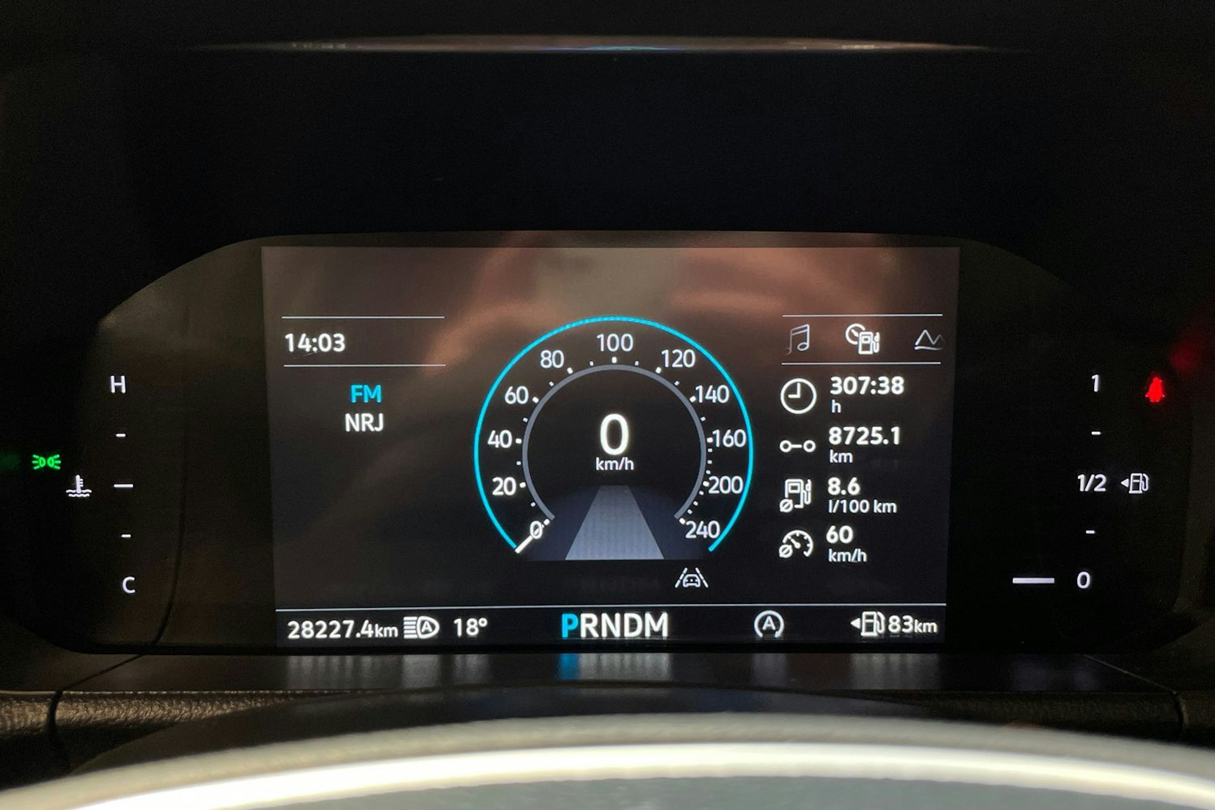 musta Volkswagen Amarok 2024 kuva 19.