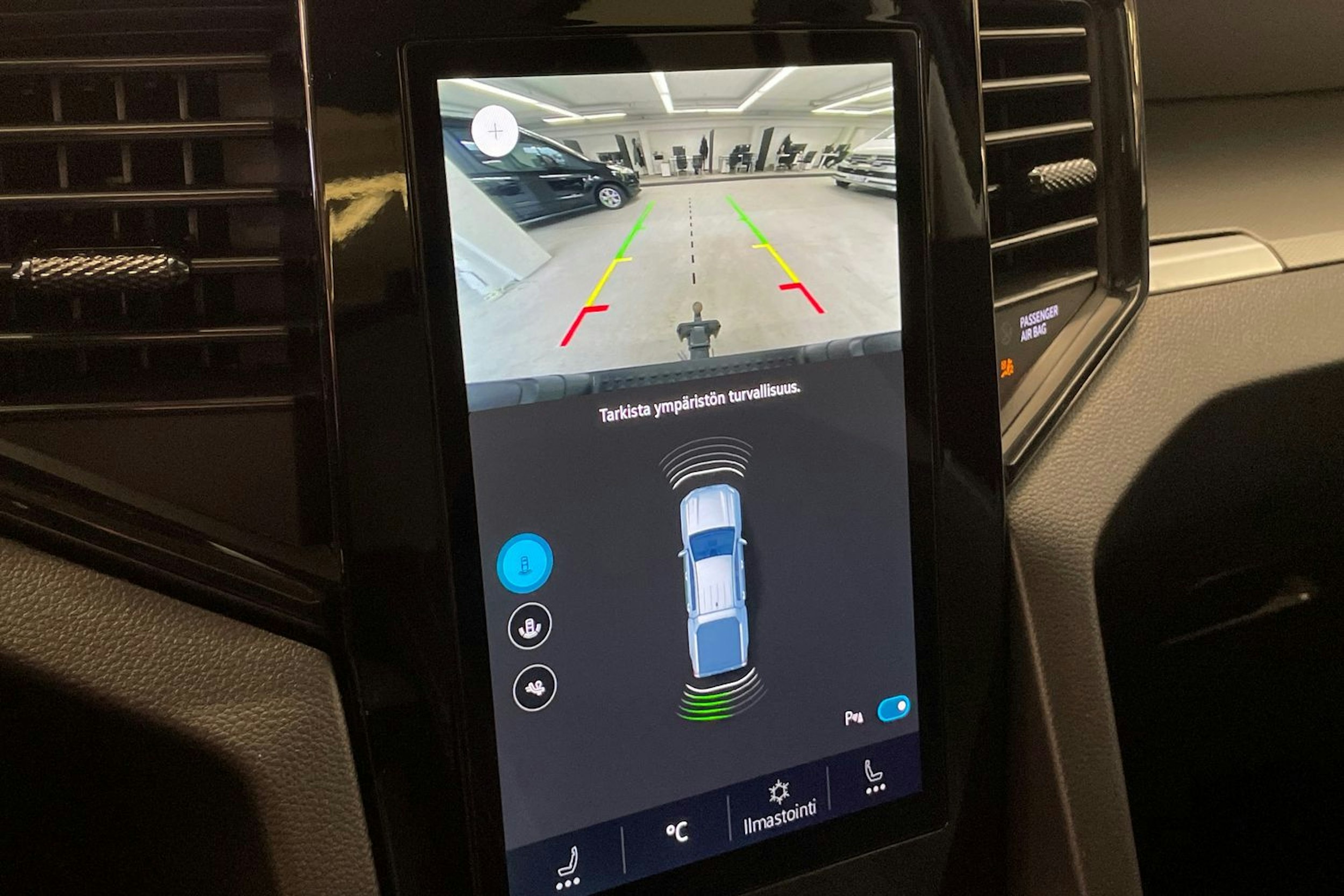 musta Volkswagen Amarok 2024 kuva 22.