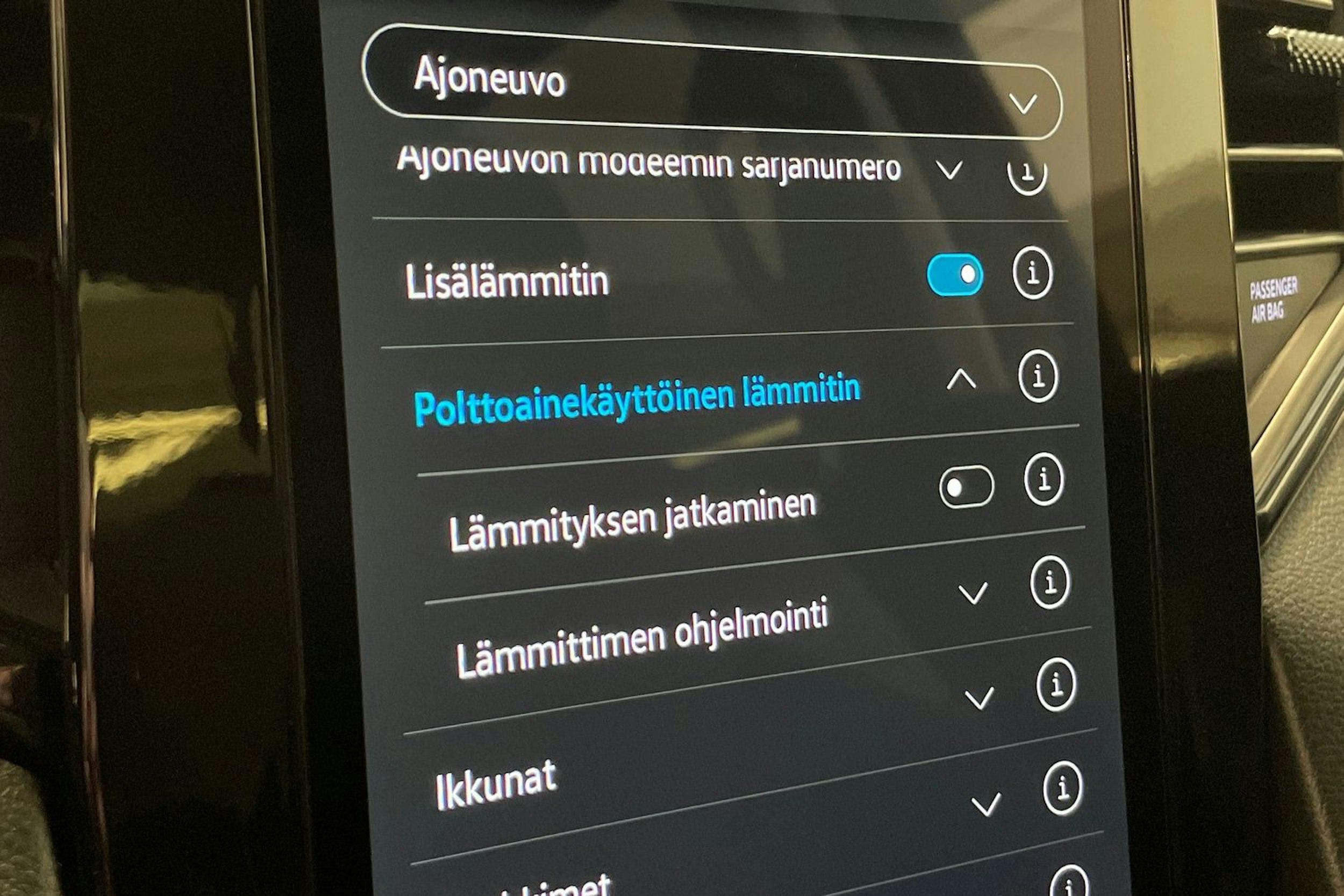 musta Volkswagen Amarok 2024 kuva 30.