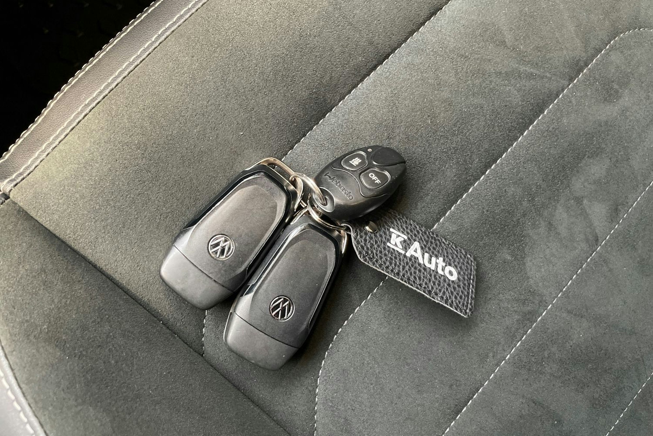 musta Volkswagen Amarok 2024 kuva 31.