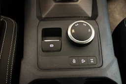 Sininen Volkswagen Amarok 2024 kuva 18.