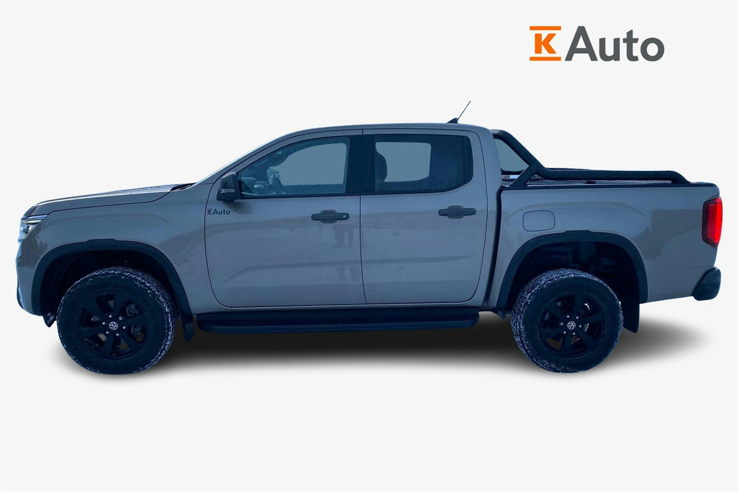 harmaa Volkswagen Amarok 2024 kuva 7.