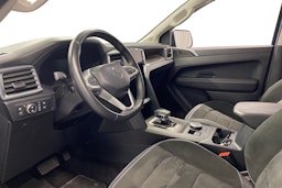sininen Volkswagen Amarok 2024 kuva 7.