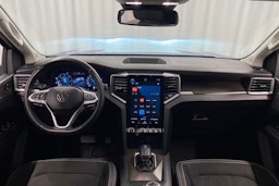 sininen Volkswagen Amarok 2024 kuva 13.