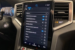 sininen Volkswagen Amarok 2024 kuva 19.