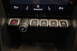 sininen Volkswagen Amarok 2024 kuva 24.
