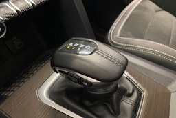 sininen Volkswagen Amarok 2024 kuva 30.