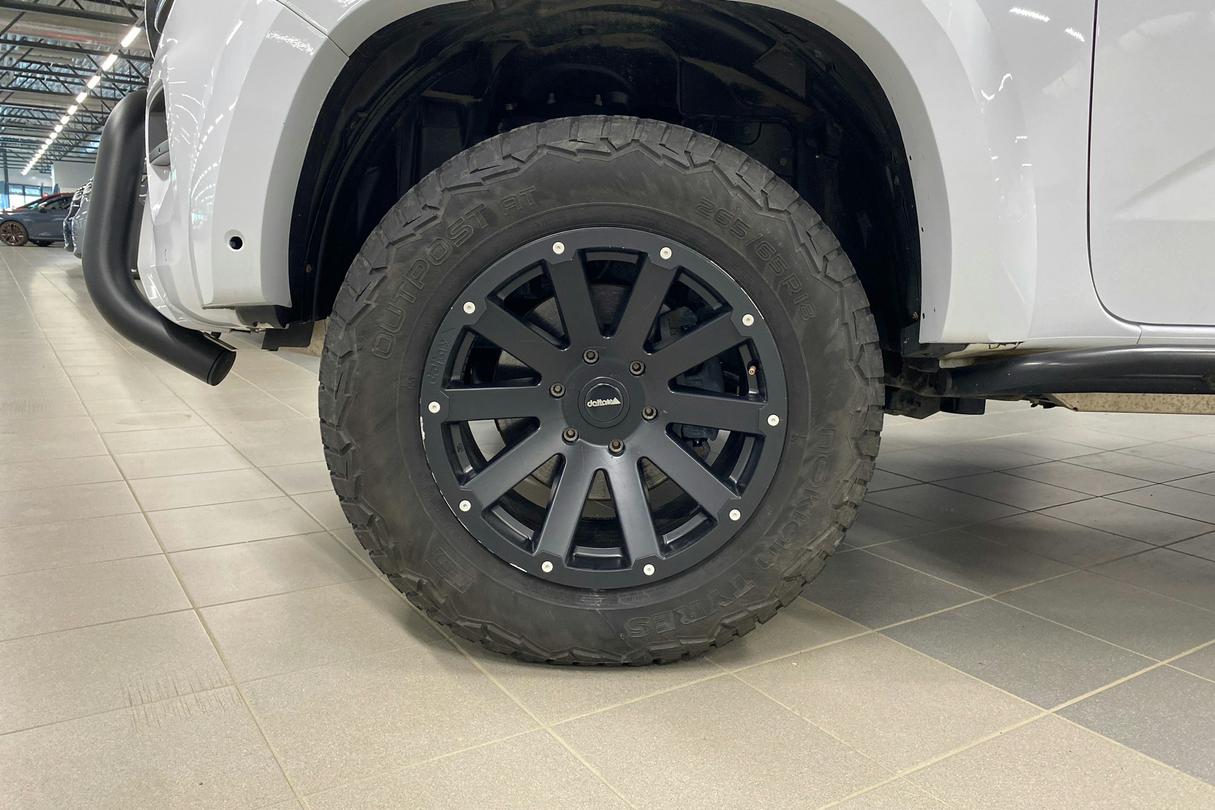 valkoinen Volkswagen Amarok 2024 kuva 9.