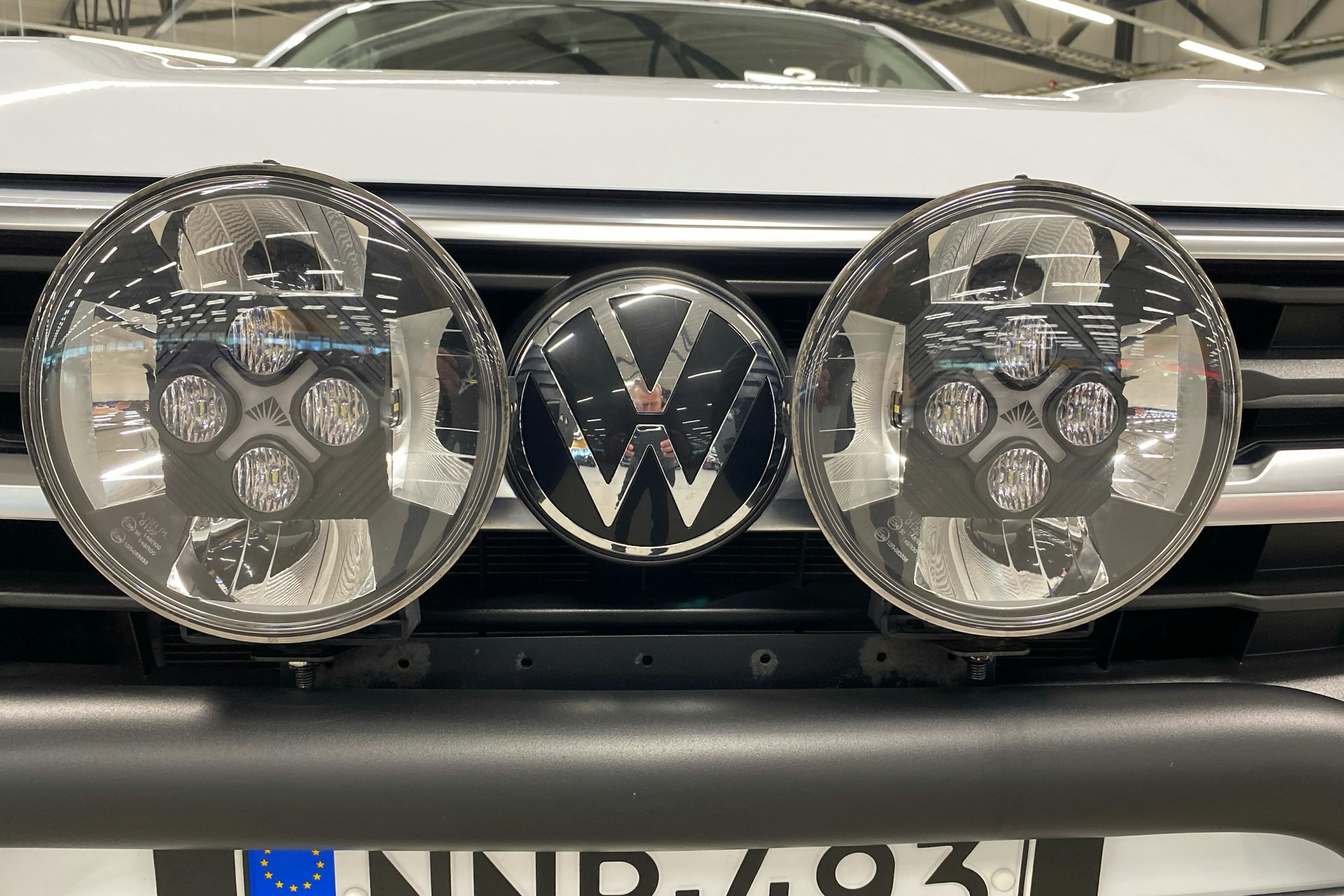 valkoinen Volkswagen Amarok 2024 kuva 12.