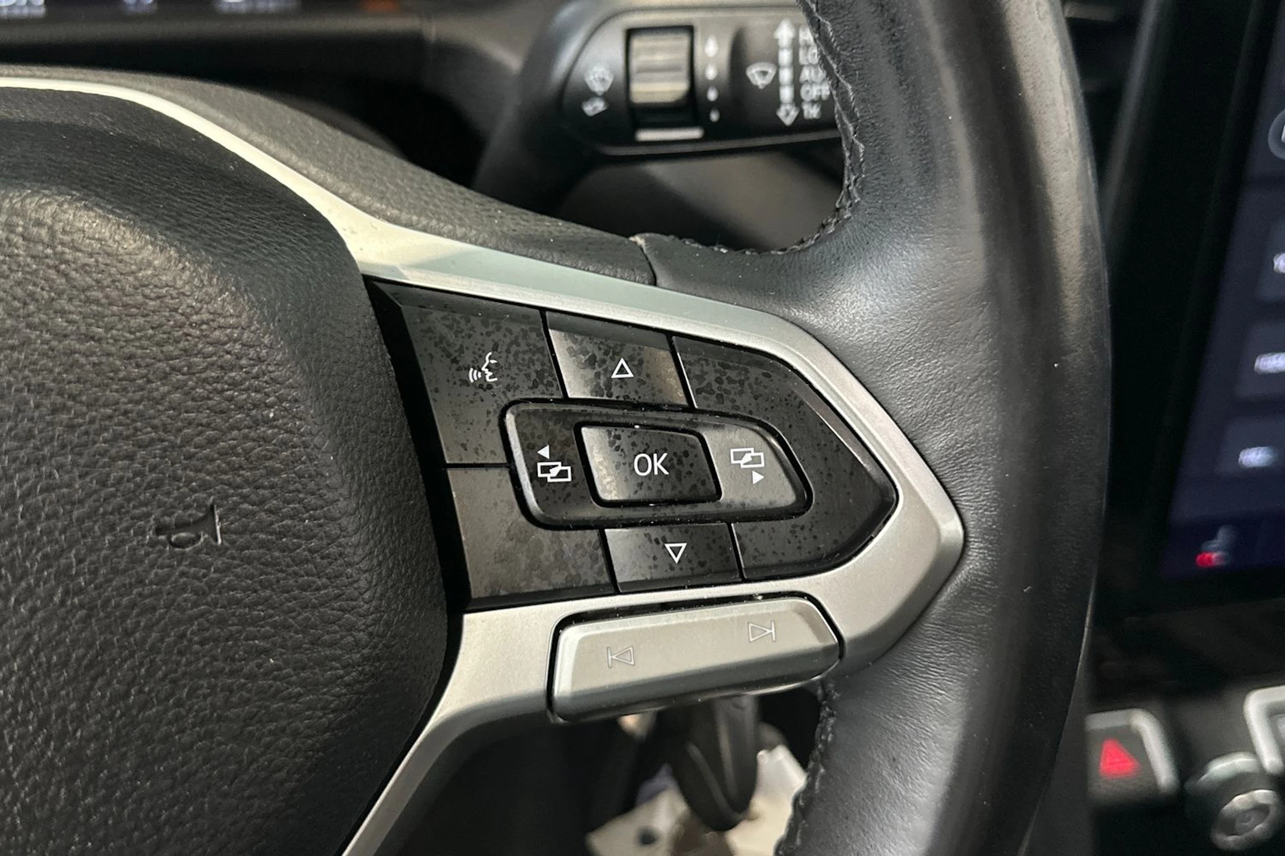 valkoinen Volkswagen Amarok 2024 kuva 23.