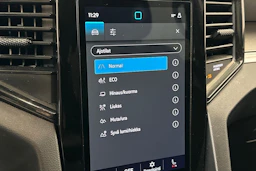 valkoinen Volkswagen Amarok 2024 kuva 27.