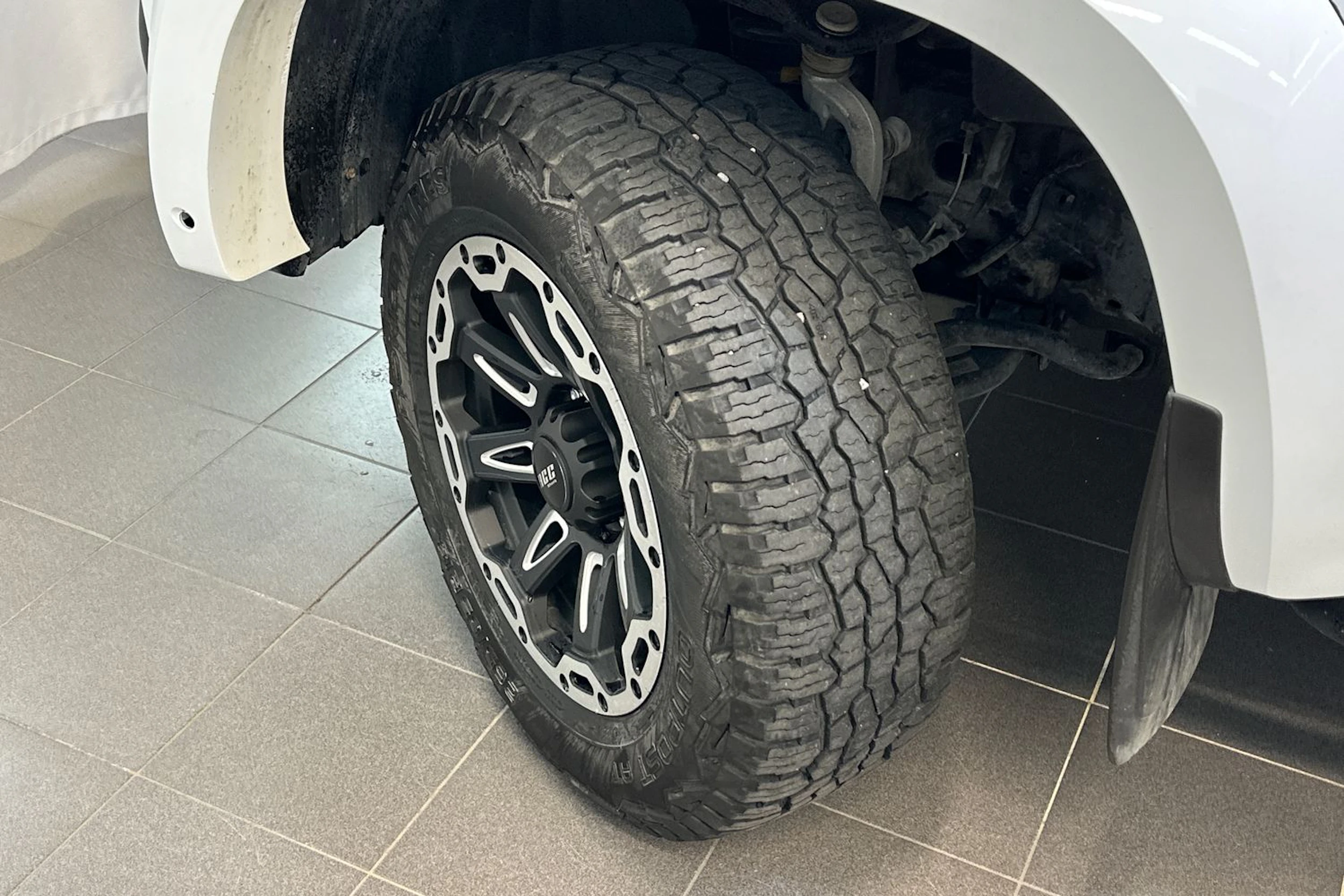 valkoinen Volkswagen Amarok 2024 kuva 31.