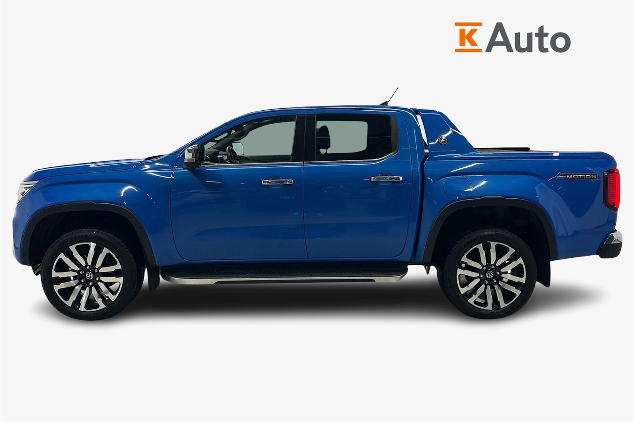 sininen Volkswagen Amarok 2024 kuva 5.