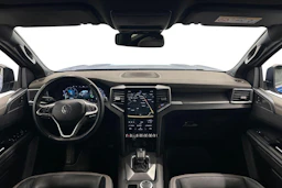 sininen Volkswagen Amarok 2024 kuva 7.